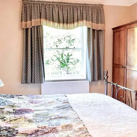 Georgian In On The River Swale