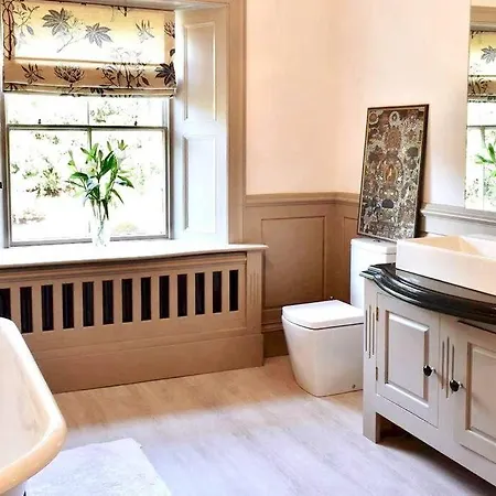 Georgian In On The River Swale