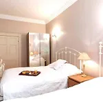 Villa Georgian In On The River Swale *