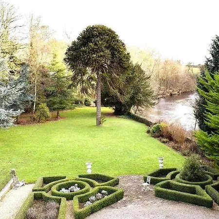 Villa Georgian In On The River Swale