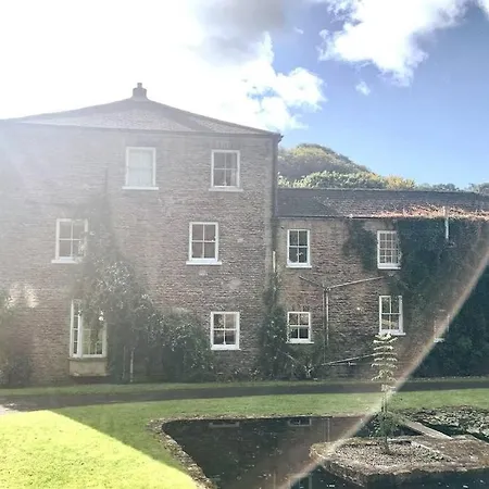 빌라 Georgian In On The River Swale *