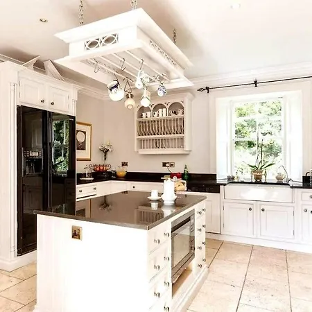 Georgian In On The River Swale *