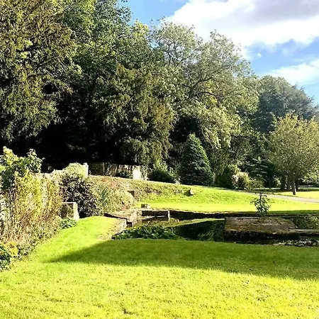 Georgian In On The River Swale 빌라