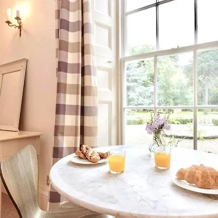 Villa Georgian In On The River Swale