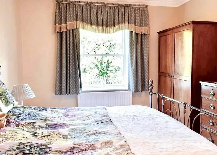 Georgian In On The River Swale