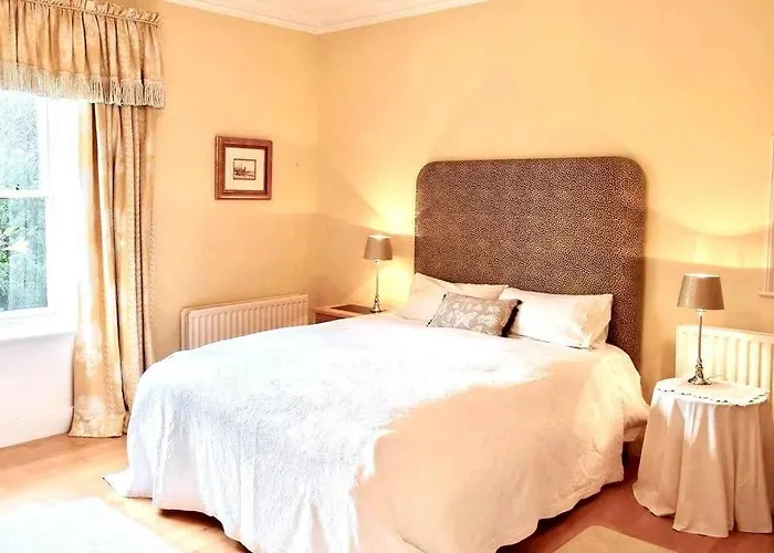 Villa Georgian In On The River Swale