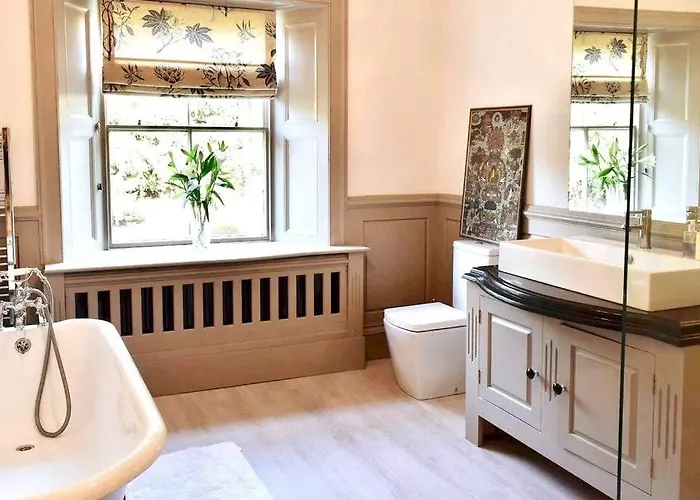 Georgian In On The River Swale