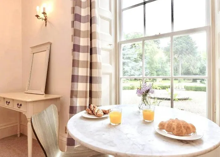 Villa Georgian In On The River Swale