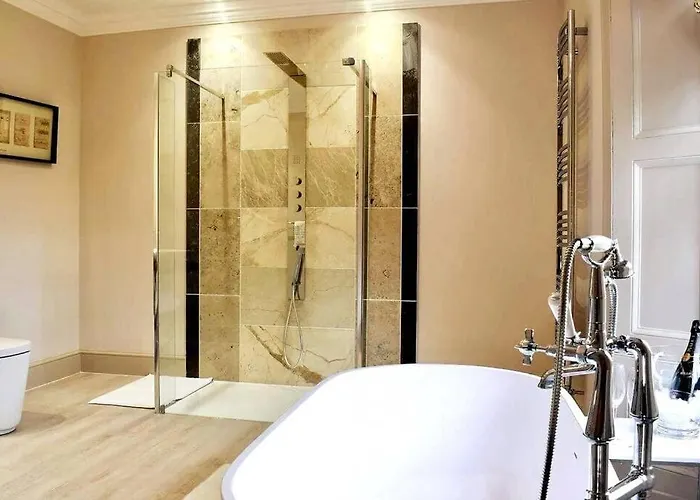 Willa Georgian In On The River Swale *